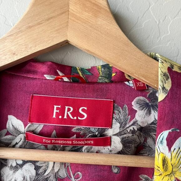 F.R.S For Restless Sleepers Burgundy Tropical Floral Silk Kimono Jacket Size XS - Picture 5 of 9
